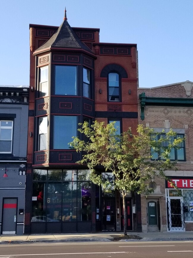 Building Photo - 2511 W North Ave Unit 3R Rental