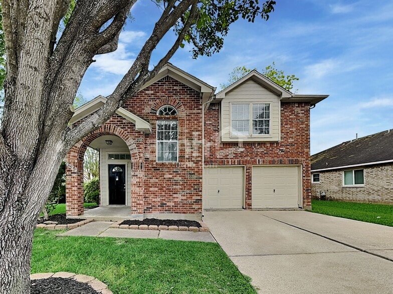 9220 Mahan Dr