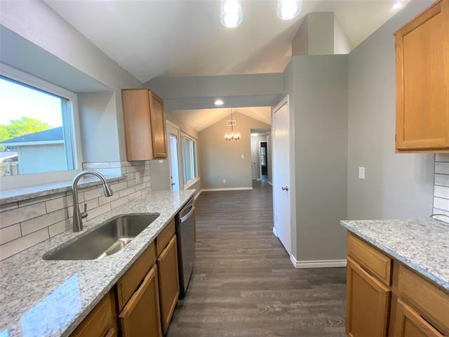 Photo - 4010 Drakestone Ave