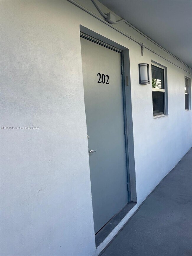 Photo - 716 Michigan Ave Unit 202