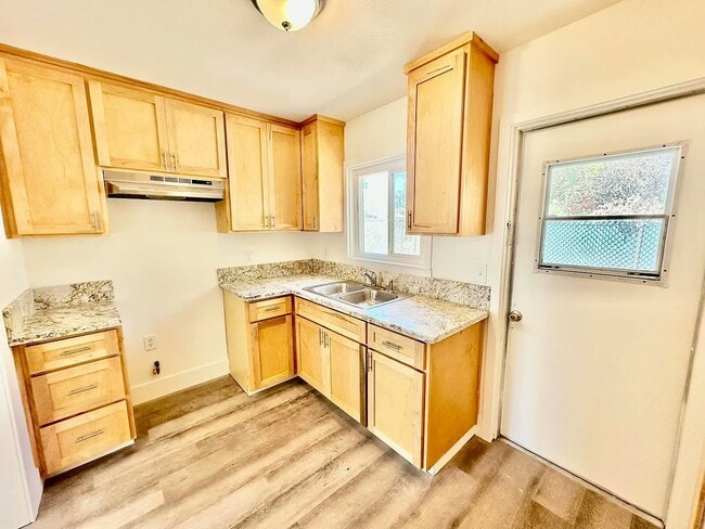 Photo - 4221 W Belmont Ave