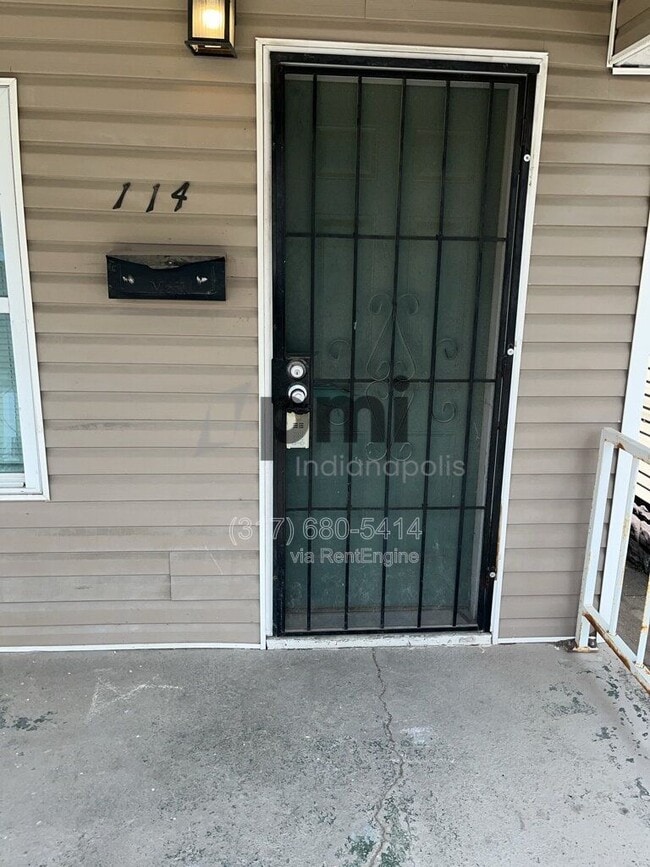 Photo - 114 Adler St