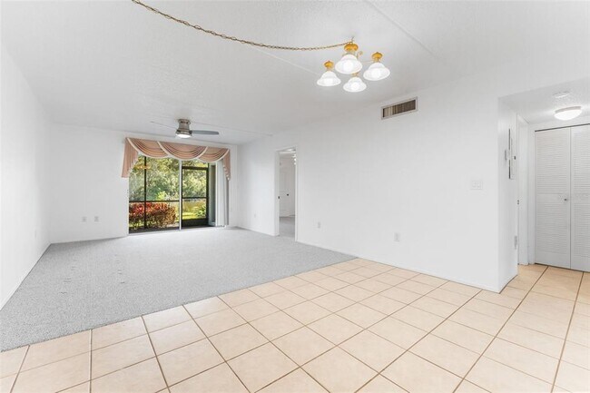 Photo - 219 Cypress Ct Unidad 219