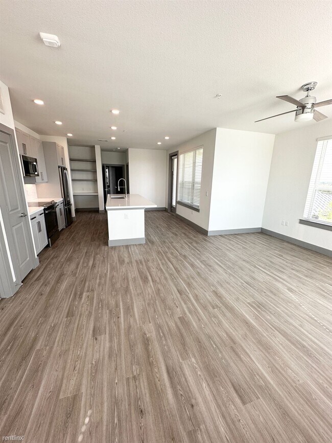 Photo - 1 br, 1 bath Condo - 26585 E University Dr...