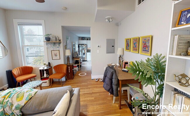 Photo - 13 Pleasant St Unit 2
