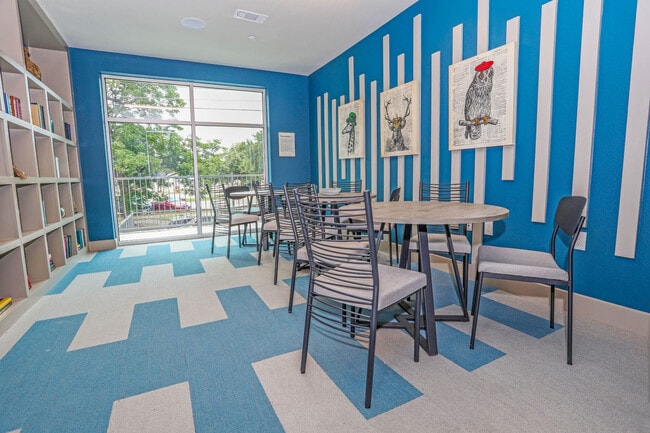 GATEWAY OAK CLIFF APARTMENTS