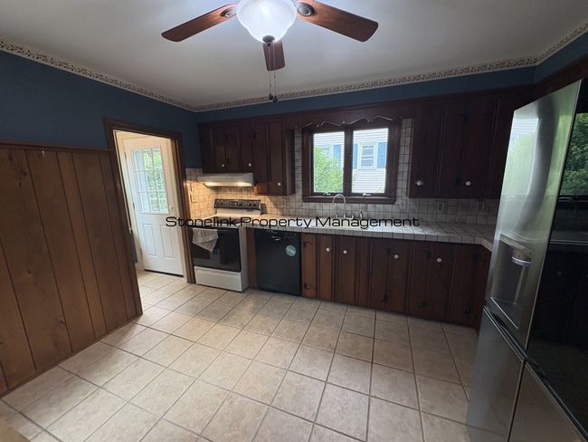 Photo - Newly Renovated House for Rent in Tiverton!