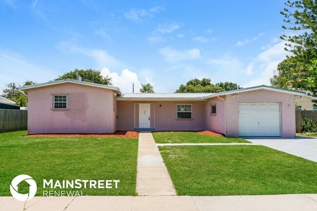 Building Photo - 165 Tiki Dr