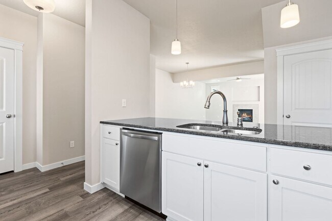 Photo - GORGEOUS 3bd/2.5ba Payette Duplex w/Modern construction, pristine condition, and ready for you!