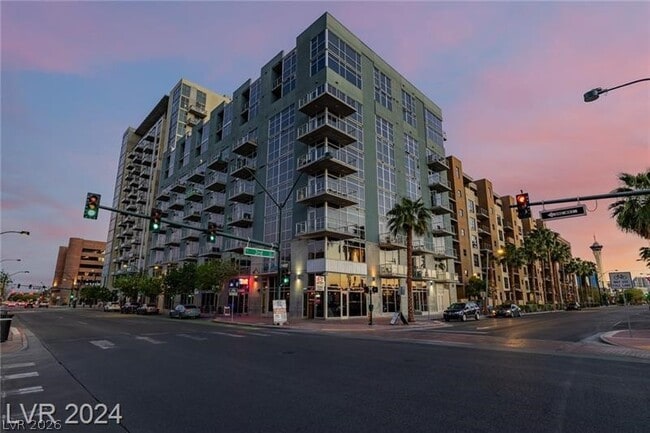 Photo - 353 E Bonneville Ave Unit 209
