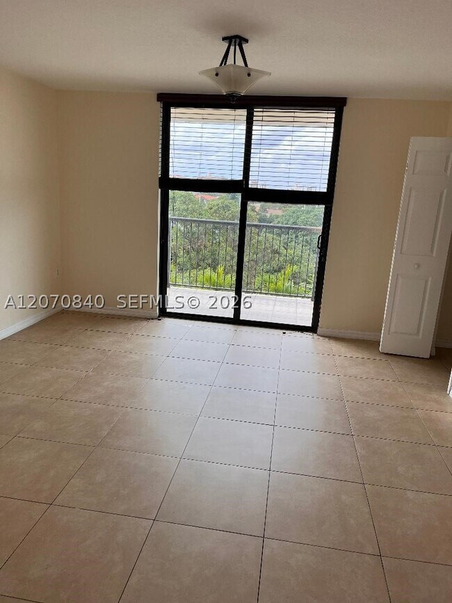 Photo - 1690 SW 27th Ave Unit 610