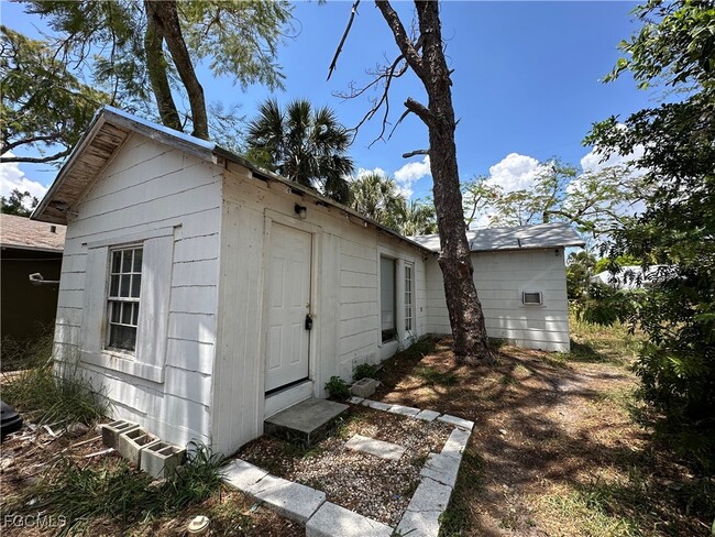 Building Photo - 2131 Canal St Rental