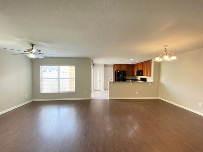 Photo - 13838 Phoenix Dr