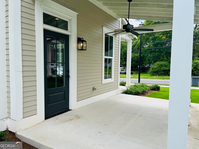 Photo - 705 Jefferson St