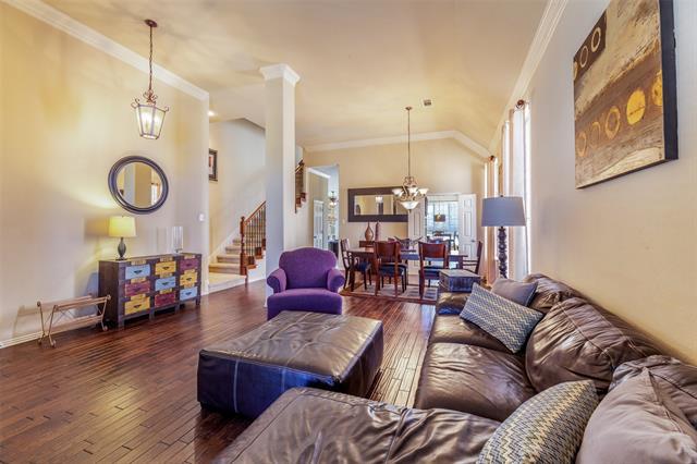 Photo - 920 Fannin Dr