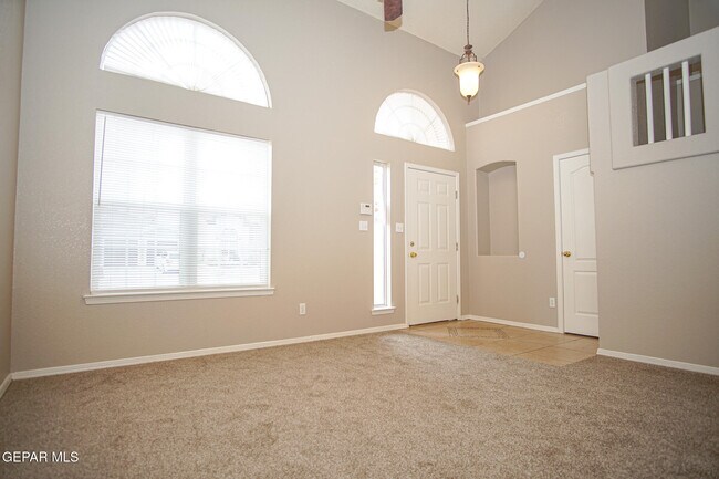 Photo - 10790 Adin St