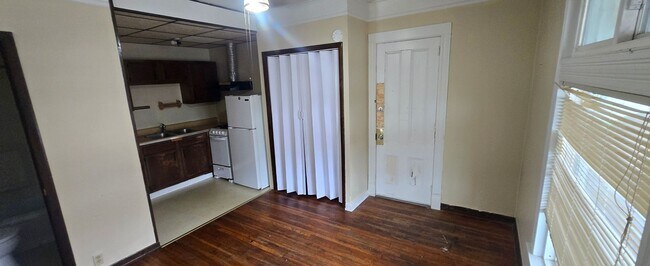 Building Photo - 234 Grand Ave Unit 1 Rental