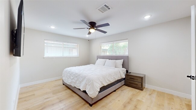 Photo - 5455 Birdwood Rd