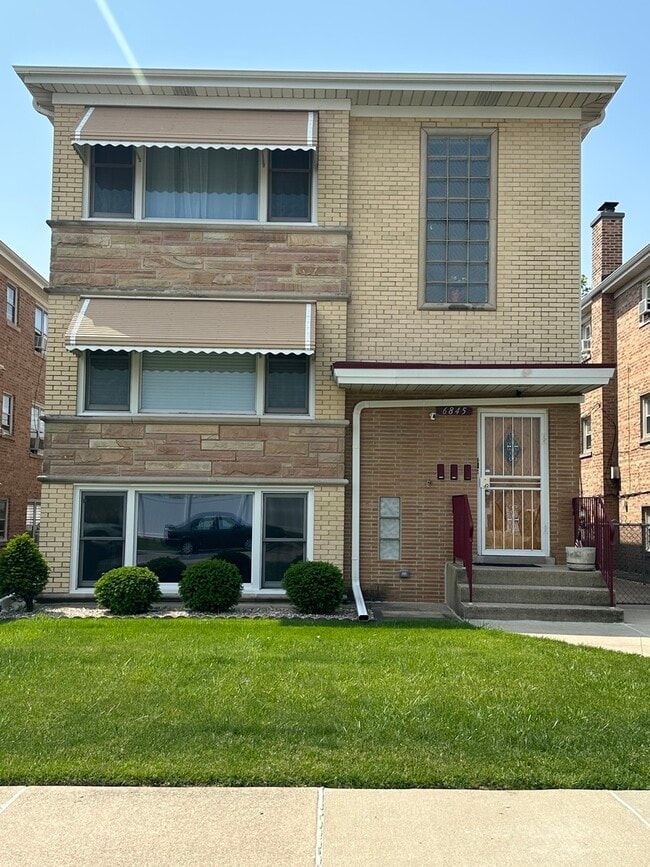 Photo - 6845 W Leland Ave Apartment Unit G