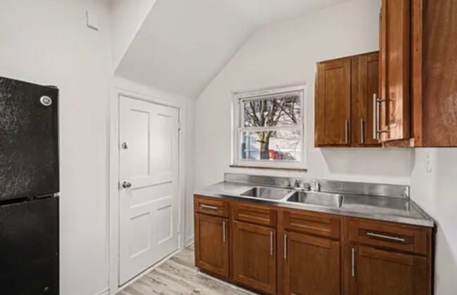 Photo - 406 E 38th St Unidad 1