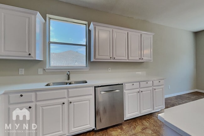 Photo - 2213 Creek Side Dr