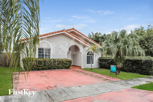 Photo - 15565 SW 138th Ave