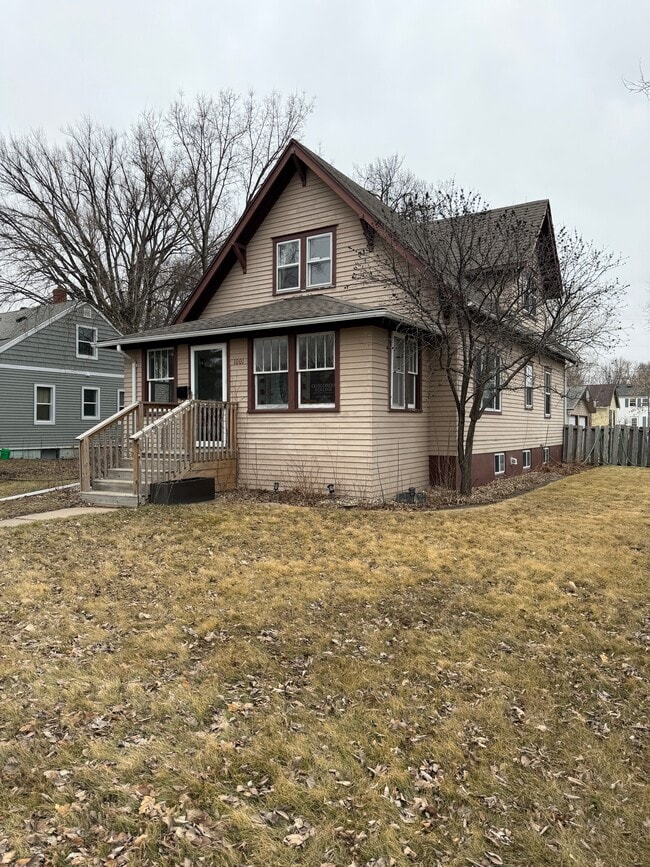 Photo - 1001 4th St S