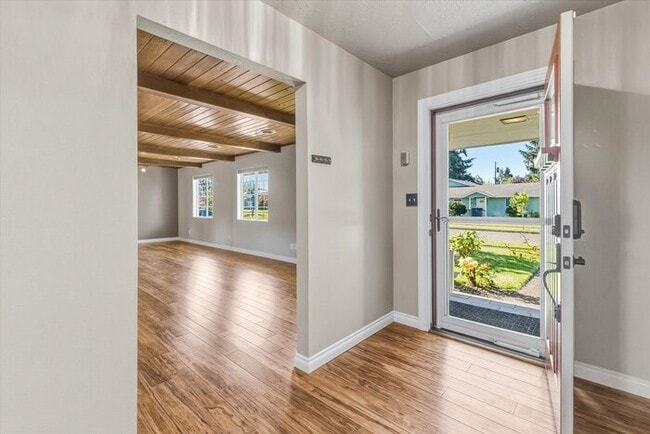Photo - BEAUTIFUL THREE BEDROOM HOME WITH SWIMMING POOL