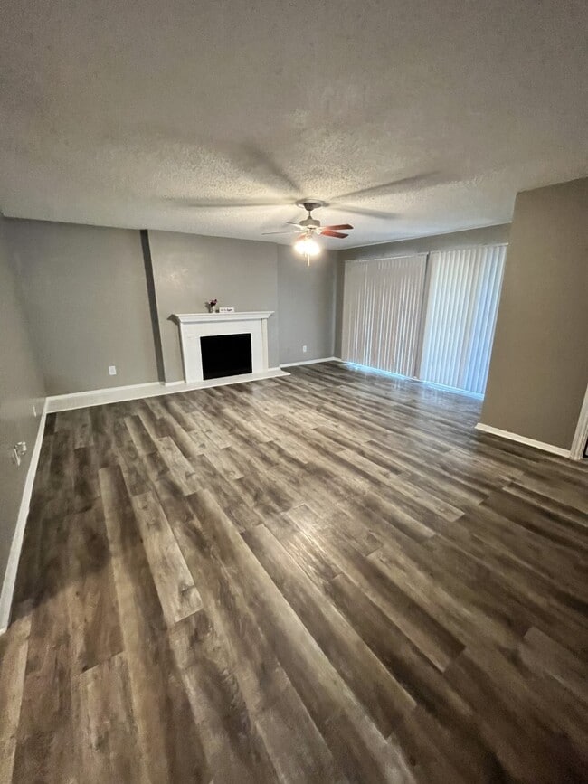 Building Photo - Prestonwood Trails