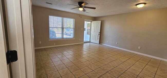 Photo - 811 17th Ave