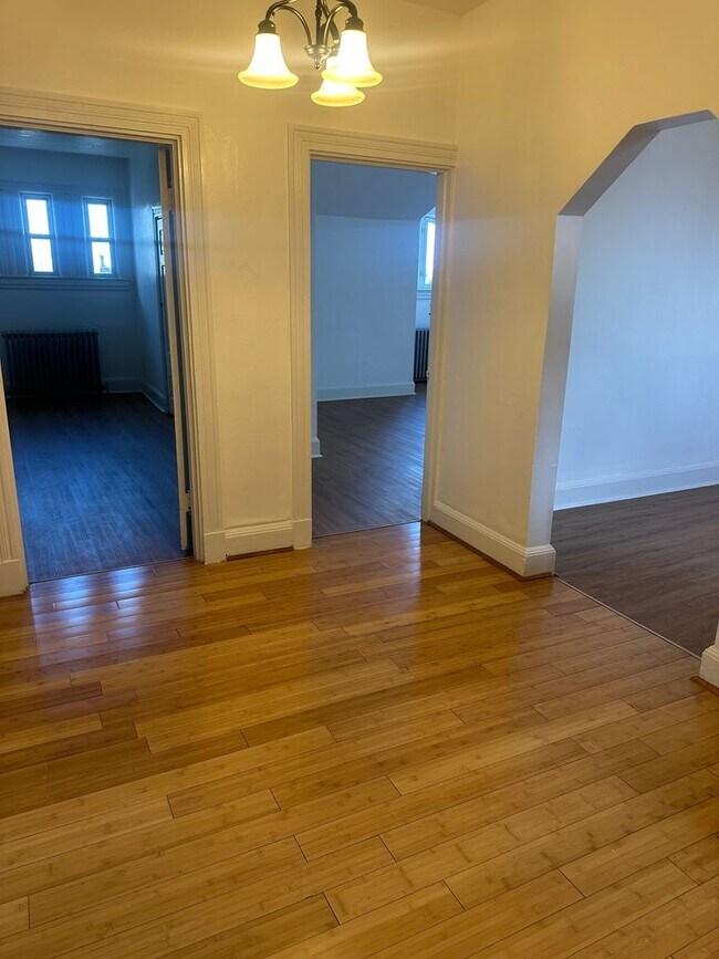 Building Photo - 140 S Fairmount St Unit 3