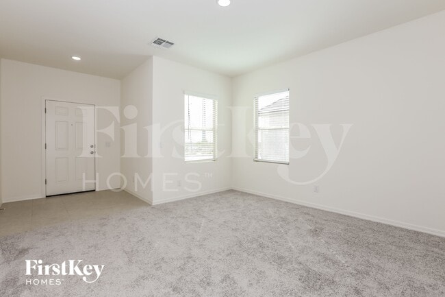 Photo - 3102 E Miner Dr