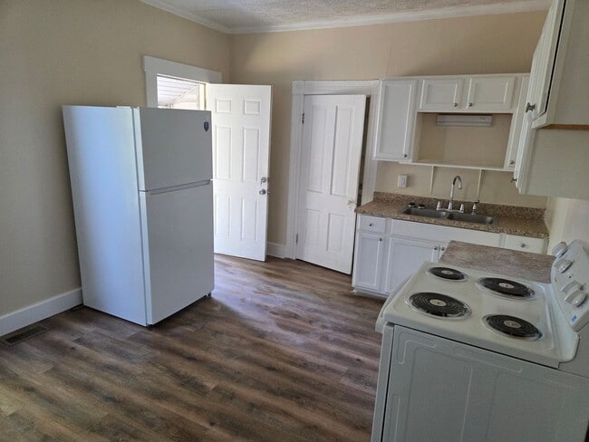 Photo - Spacious rental Unit 1