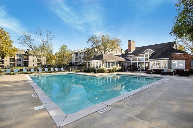 Photo - 1070 Main Apartments