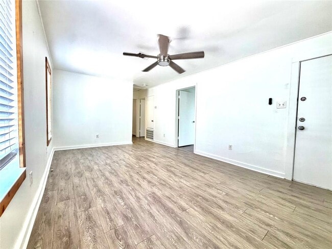Photo - 1203 Olander St