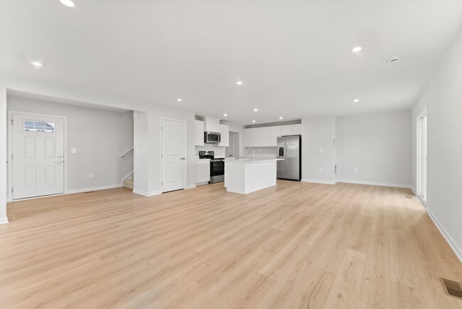 Photo - 6461 Election Ave