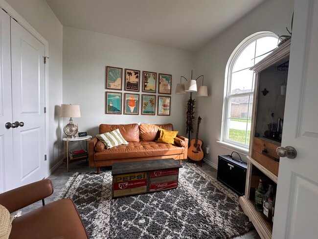 Photo - 5923 NE Yorktown Ct