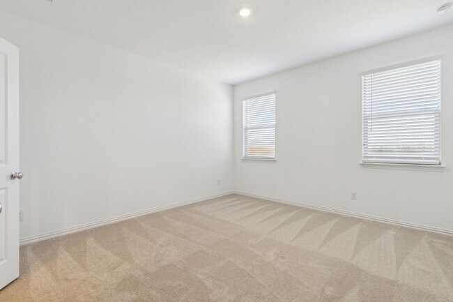 Photo - 1120 Flameleaf Dr