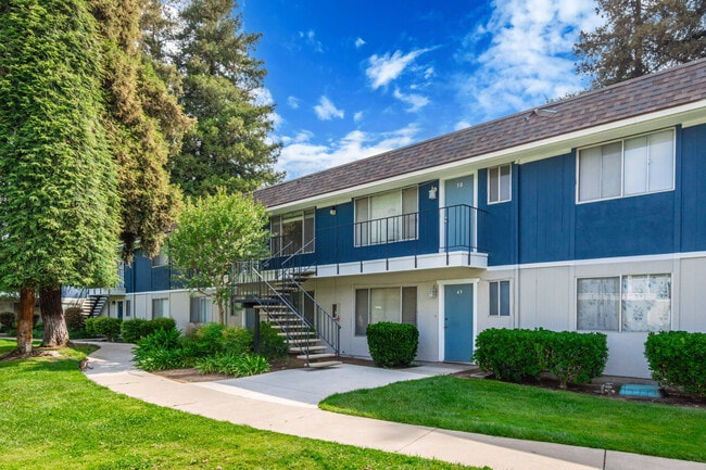 Oakridge Apartments