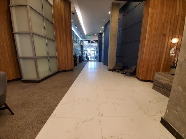 Photo - 943 Peachtree St NE Unidad 1117