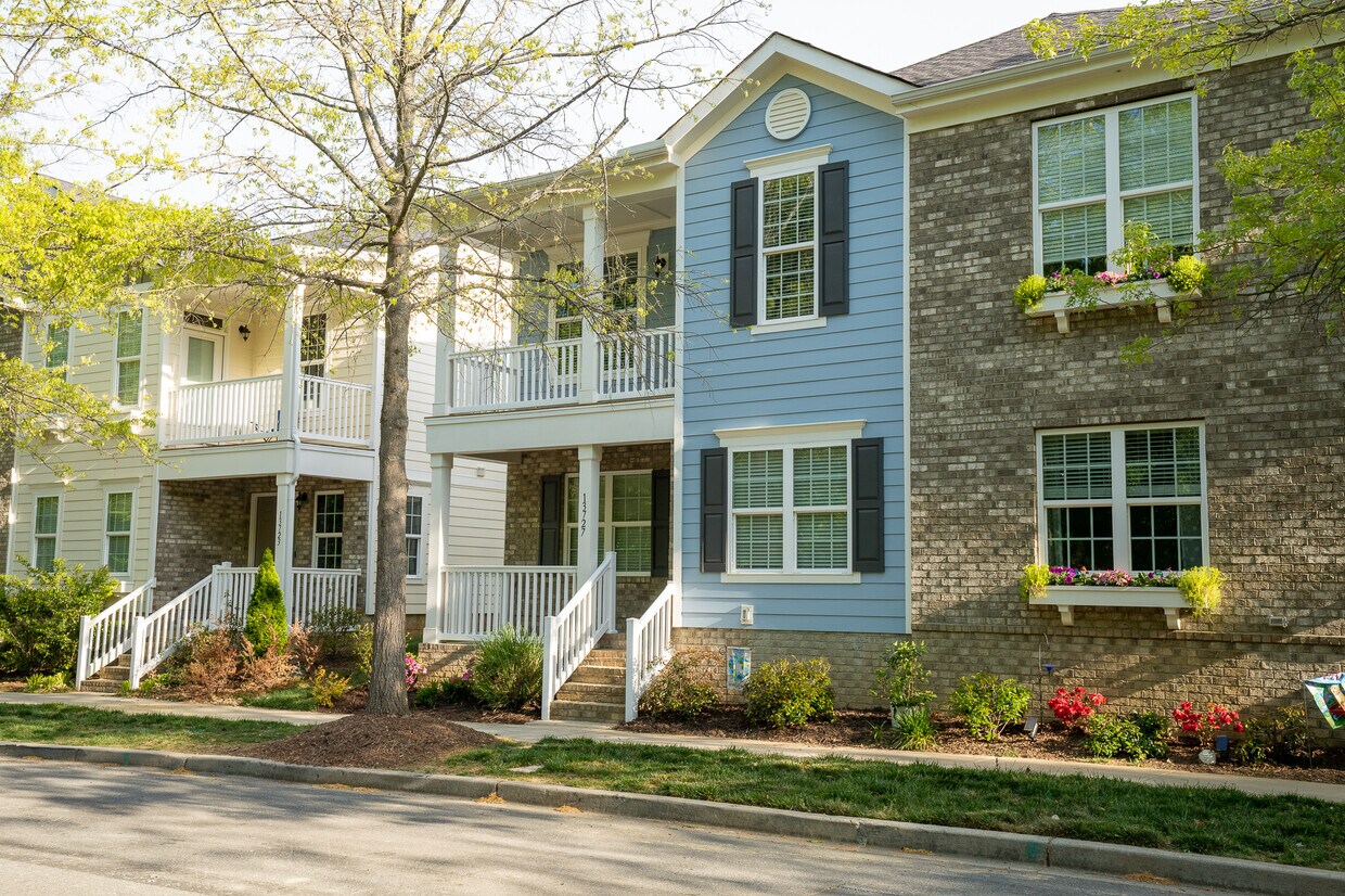 Photo - 13727 Old Vermillion Dr (Huntersville, NC)