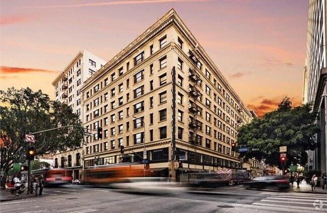Building Photo - Hotel Alexandria Rental