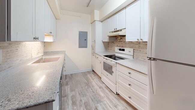 Building Photo - 41 Park 108 Park Unit 108