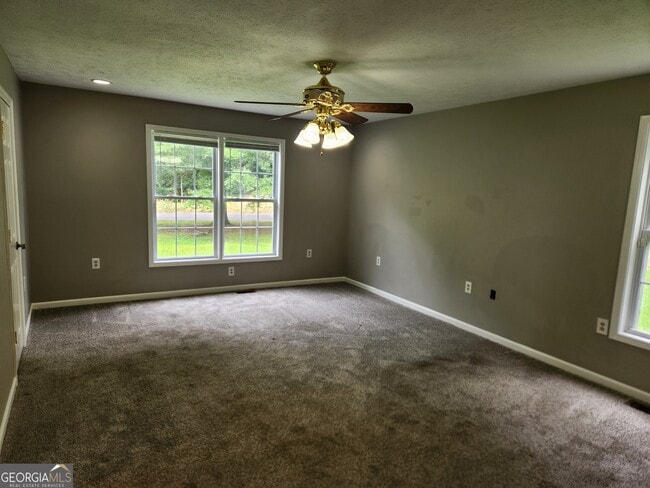 Photo - 1077 Moran Lake Rd NE