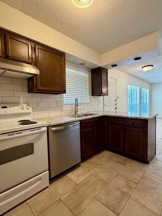 Photo - 400 Fawn Trail Unidad A