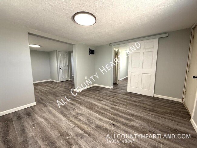 Photo - 12718 Highway-51