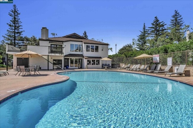 Photo - Gary Dr/CONDO Unit #211