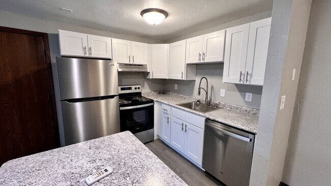 Building Photo - 2732 Humboldt Rd Rental