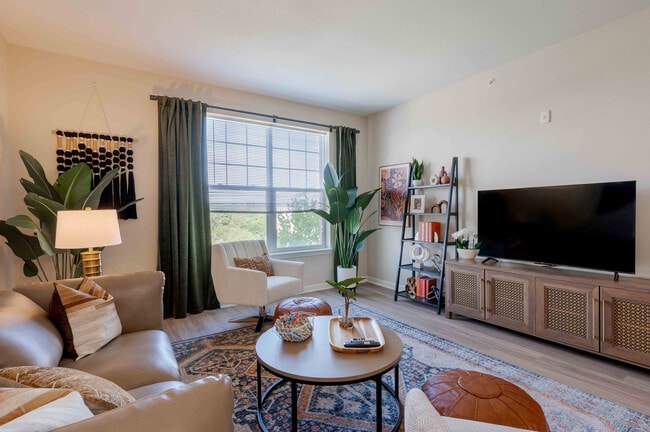Park-on-Morton-Apartments-Near-Indiana-University-Bloomington-Fully-Furnished-Living-Room - The Park on Morton