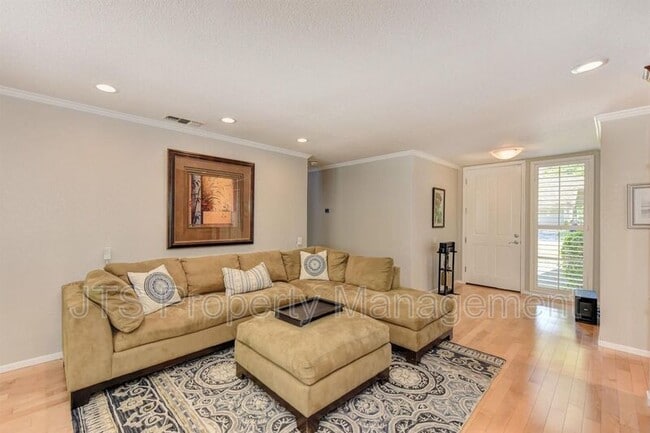 5342 Terrace Oak Cir